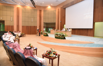 مناقشة أول رسالة ماجستير بجامعة الأمير سطام بن عبدالعزيز بالخرج